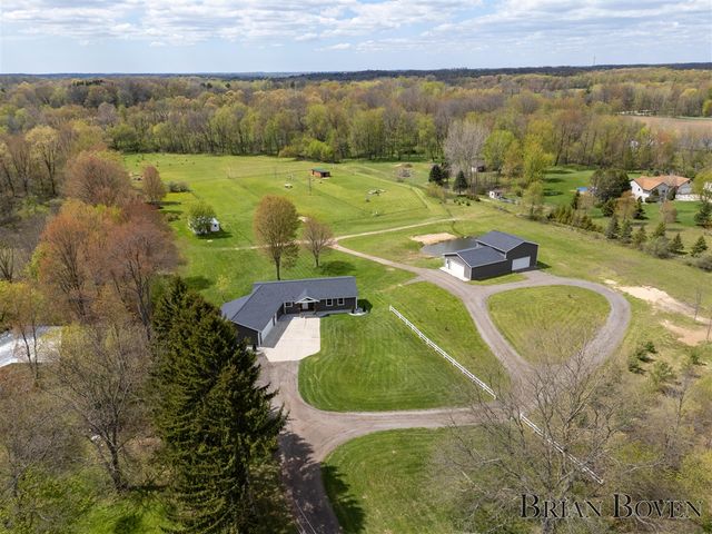 9001 Myers Lake Avenue, Rockford, MI 49341