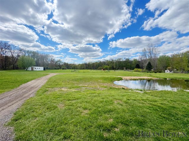 9001 Myers Lake Avenue, Rockford, MI 49341