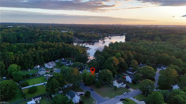 2305 Shorebird CT, Chesapeake, VA 23323