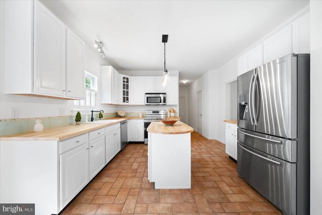 14 LYNAM LOOKOUT DR, Newark, DE 19702