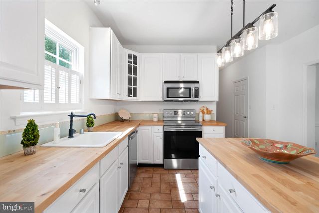 14 LYNAM LOOKOUT DR, Newark, DE 19702