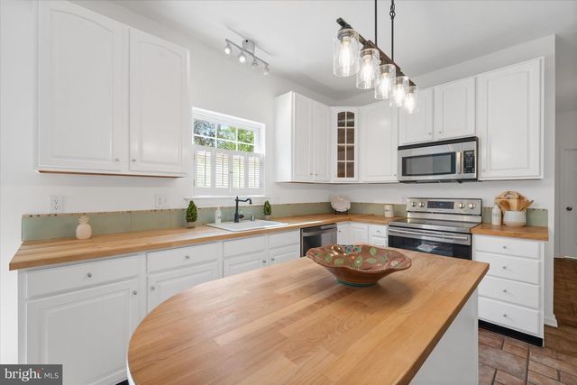 14 LYNAM LOOKOUT DR, Newark, DE 19702