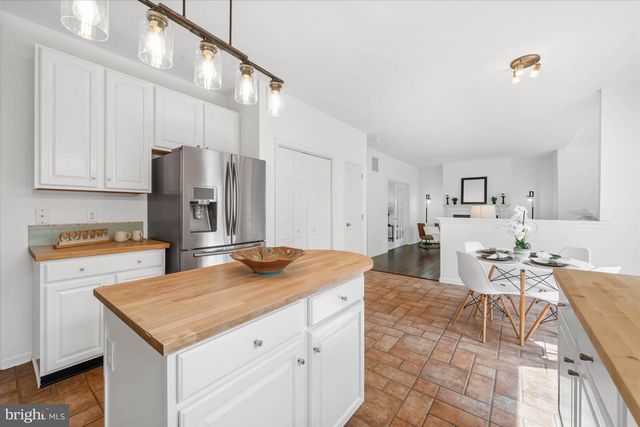 14 LYNAM LOOKOUT DR, Newark, DE 19702