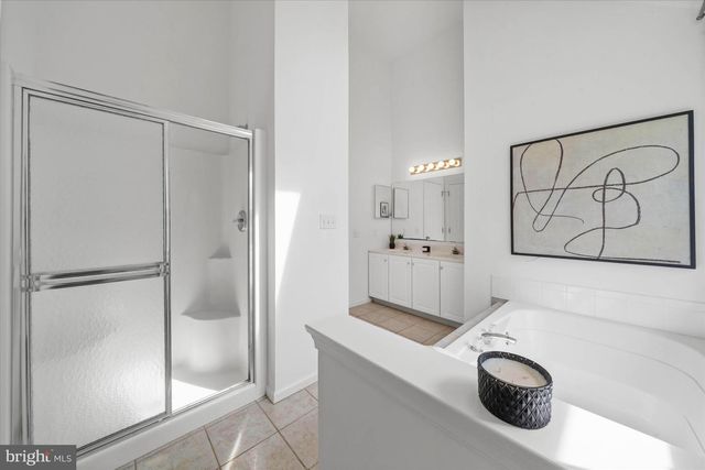 14 LYNAM LOOKOUT DR, Newark, DE 19702