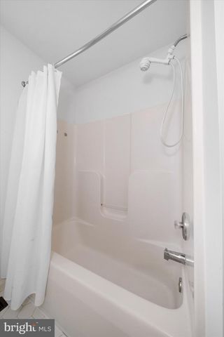 14 LYNAM LOOKOUT DR, Newark, DE 19702