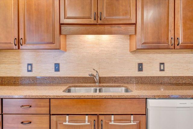 4444 Pheasant Ridge Rd Apt 404, Roanoke, VA 24014