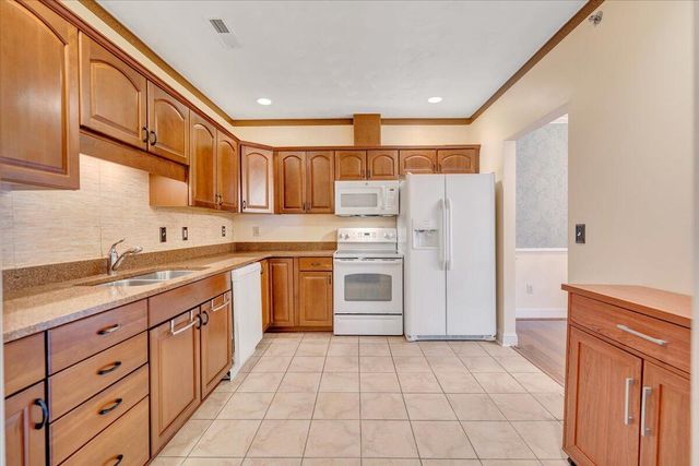 4444 Pheasant Ridge Rd Apt 404, Roanoke, VA 24014