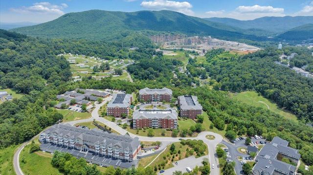 4444 Pheasant Ridge Rd Apt 404, Roanoke, VA 24014