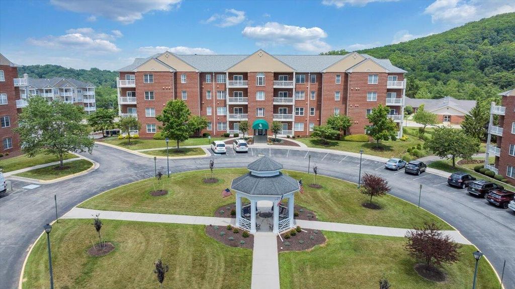 4444 Pheasant Ridge Rd Apt 404, Roanoke, VA 24014
