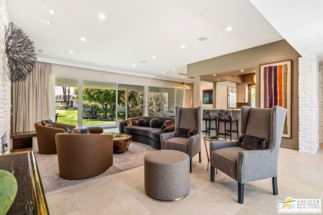 2667 E Jacaranda Road, Palm Springs, CA 92264