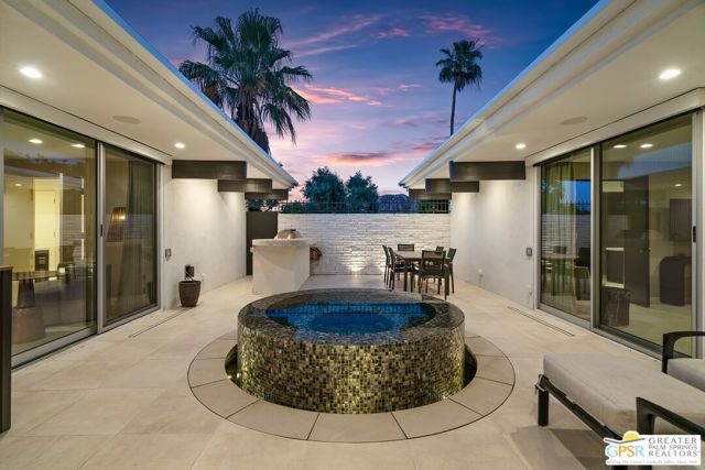 2667 E Jacaranda Road, Palm Springs, CA 92264