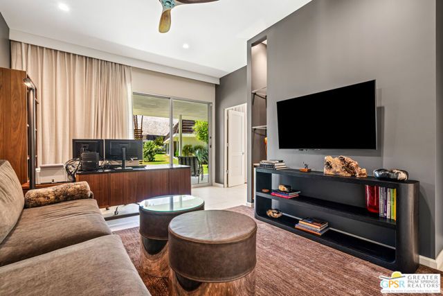 2667 E Jacaranda Road, Palm Springs, CA 92264