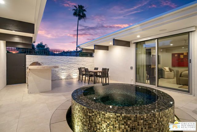 2667 E Jacaranda Road, Palm Springs, CA 92264