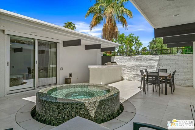 2667 E Jacaranda Road, Palm Springs, CA 92264