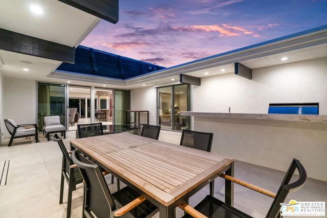2667 E Jacaranda Road, Palm Springs, CA 92264