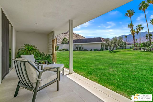 2667 E Jacaranda Road, Palm Springs, CA 92264