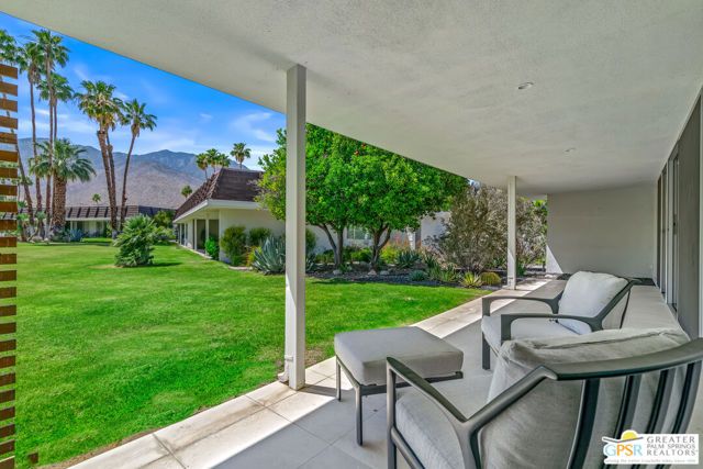 2667 E Jacaranda Road, Palm Springs, CA 92264