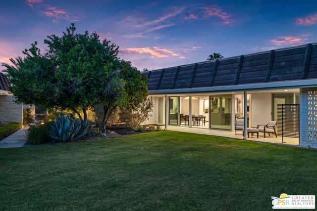 2667 E Jacaranda Road, Palm Springs, CA 92264