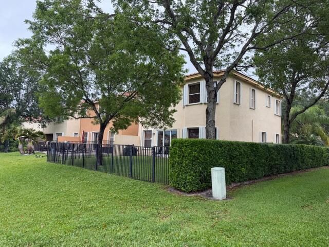 7027 Aliso Avenue, West Palm Beach, FL 33413