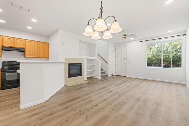 1903 Esplanade Cir, Folsom, CA 95630