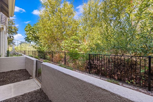 1903 Esplanade Cir, Folsom, CA 95630