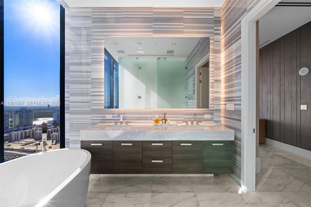 17141 Collins Ave 3002, Sunny Isles Beach, FL 33160