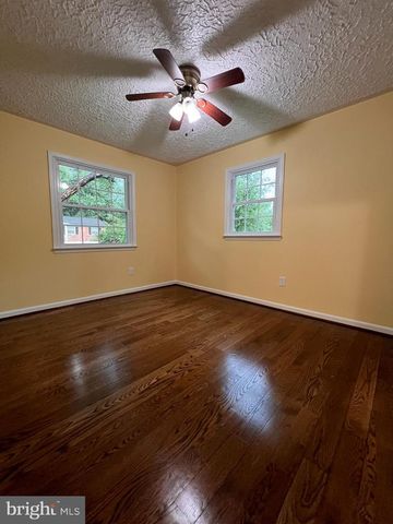 14822 DANVILLE RD, Woodbridge, VA 22193