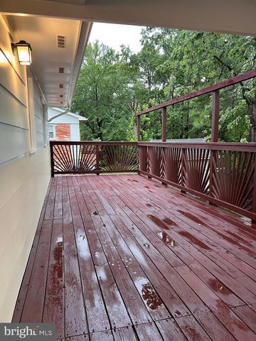 14822 DANVILLE RD, Woodbridge, VA 22193