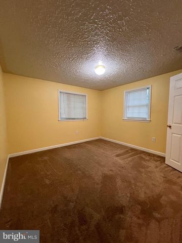 14822 DANVILLE RD, Woodbridge, VA 22193