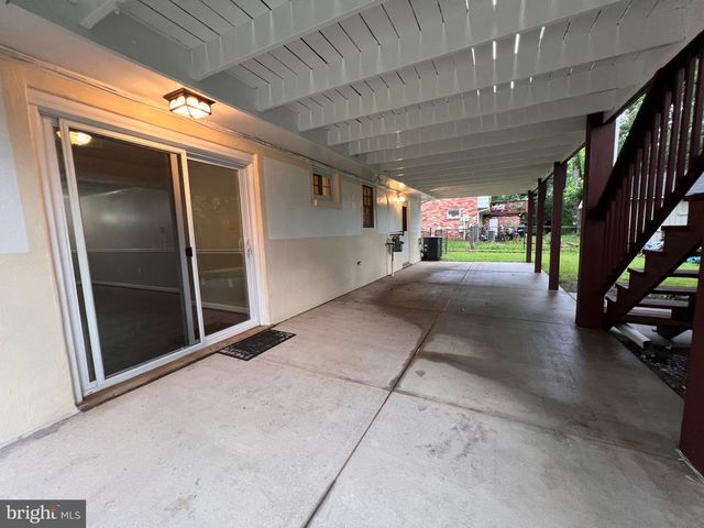14822 DANVILLE RD, Woodbridge, VA 22193