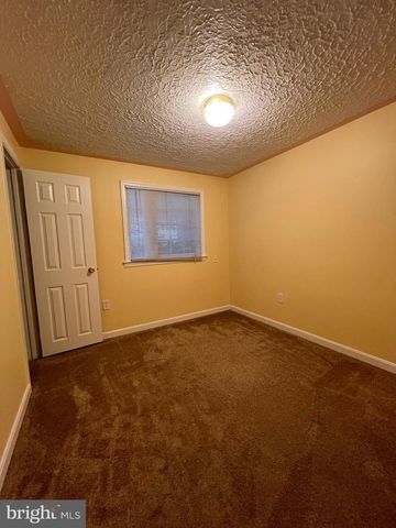 14822 DANVILLE RD, Woodbridge, VA 22193