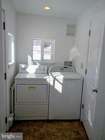 45 W PENNSYLVANIA AVE, Downingtown, PA 19335