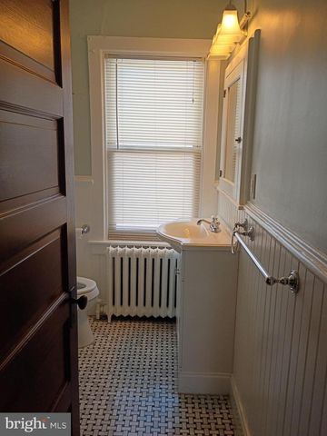 45 W PENNSYLVANIA AVE, Downingtown, PA 19335