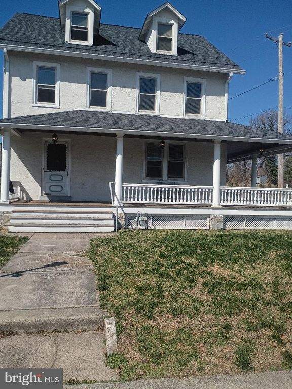 45 W PENNSYLVANIA AVE, Downingtown, PA 19335