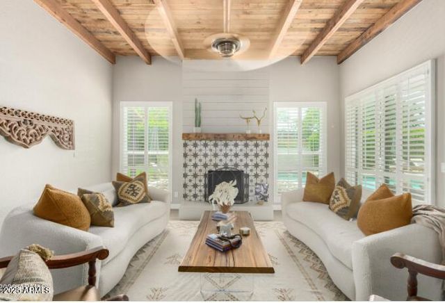 2551 E MISSOURI Avenue, Phoenix, AZ 85016