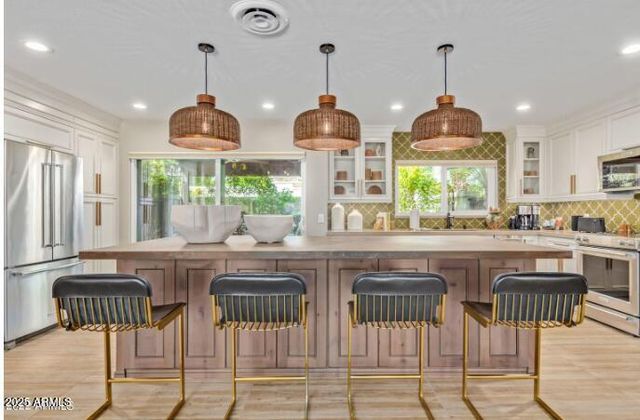 2551 E MISSOURI Avenue, Phoenix, AZ 85016