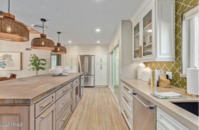 2551 E MISSOURI Avenue, Phoenix, AZ 85016