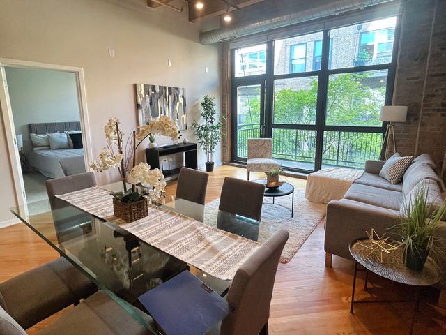 1040 W Adams Street 346, Chicago, IL 60607