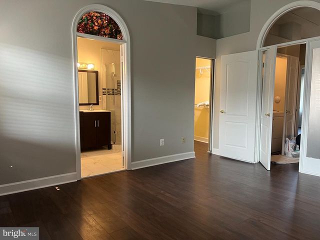 3960 VALLEY RIDGE DR, Fairfax, VA 22033