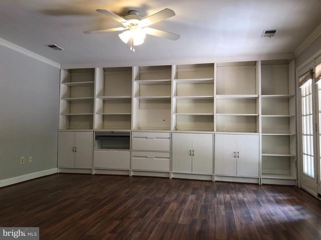 3960 VALLEY RIDGE DR, Fairfax, VA 22033