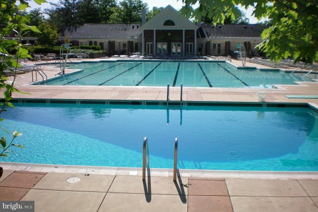 3960 VALLEY RIDGE DR, Fairfax, VA 22033