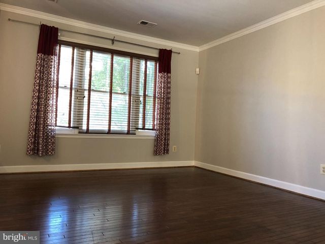 3960 VALLEY RIDGE DR, Fairfax, VA 22033
