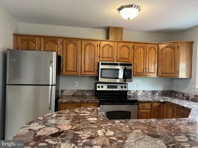 3960 VALLEY RIDGE DR, Fairfax, VA 22033