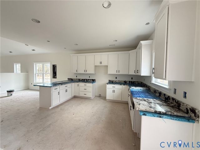 7969 Pennsylvania Ave, West Point, VA 23181