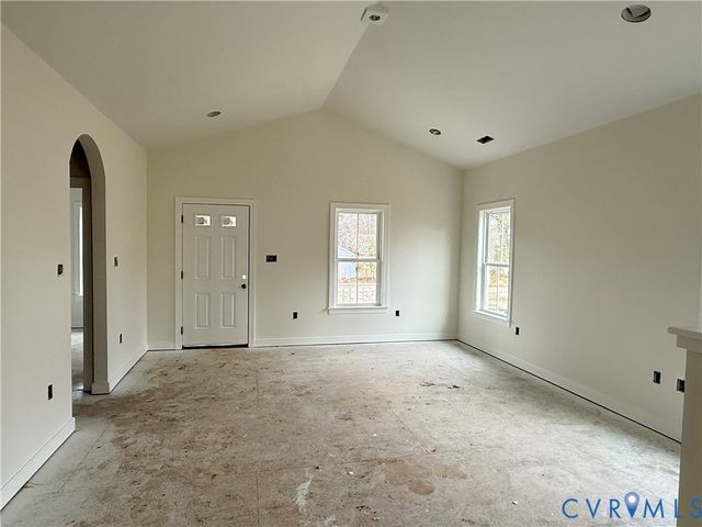 7969 Pennsylvania Ave, West Point, VA 23181