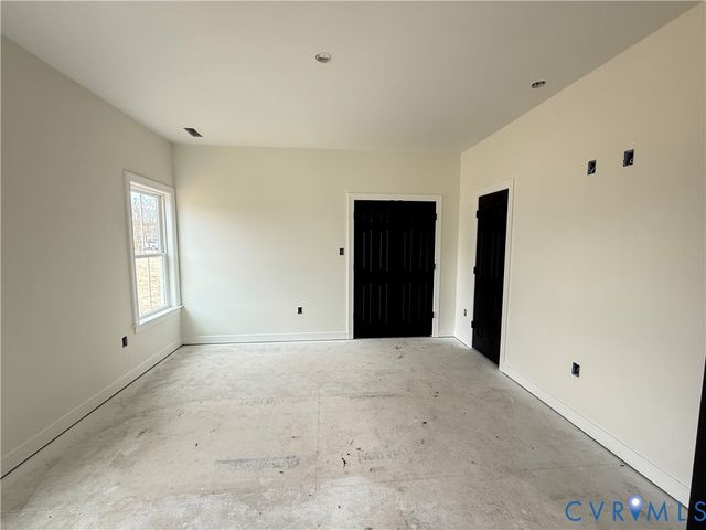 7969 Pennsylvania Ave, West Point, VA 23181