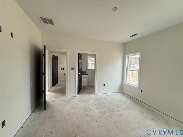 7969 Pennsylvania Ave, West Point, VA 23181