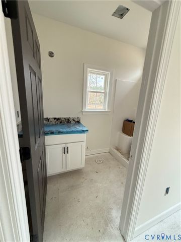 7969 Pennsylvania Ave, West Point, VA 23181