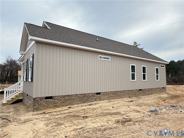 7969 Pennsylvania Ave, West Point, VA 23181