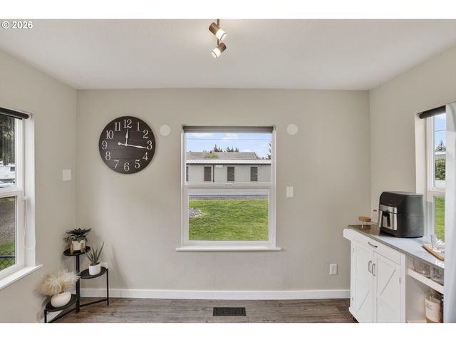 33651 Se SANTOSH St, Scappoose, OR 97056